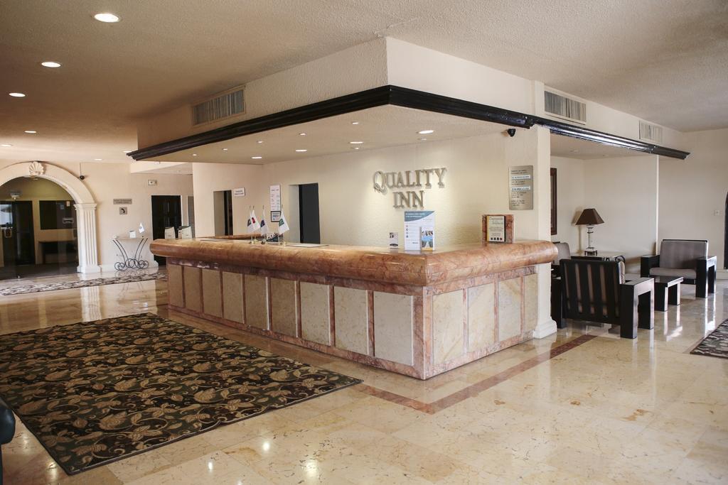 Quality Inn Nuevo Laredo Exterior photo