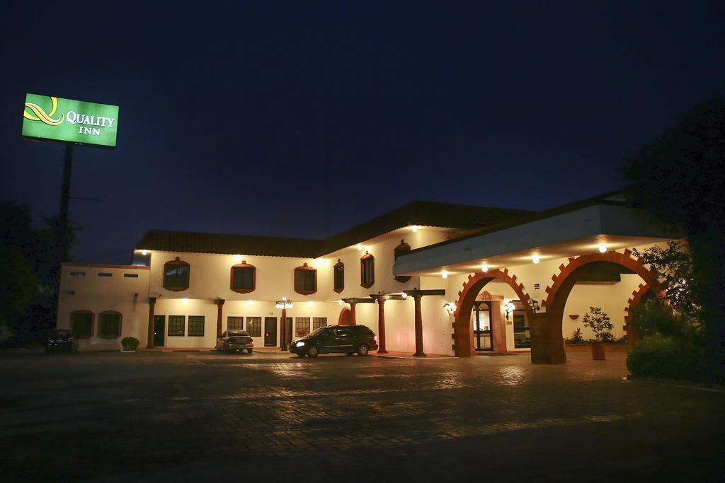 Quality Inn Nuevo Laredo Exterior photo